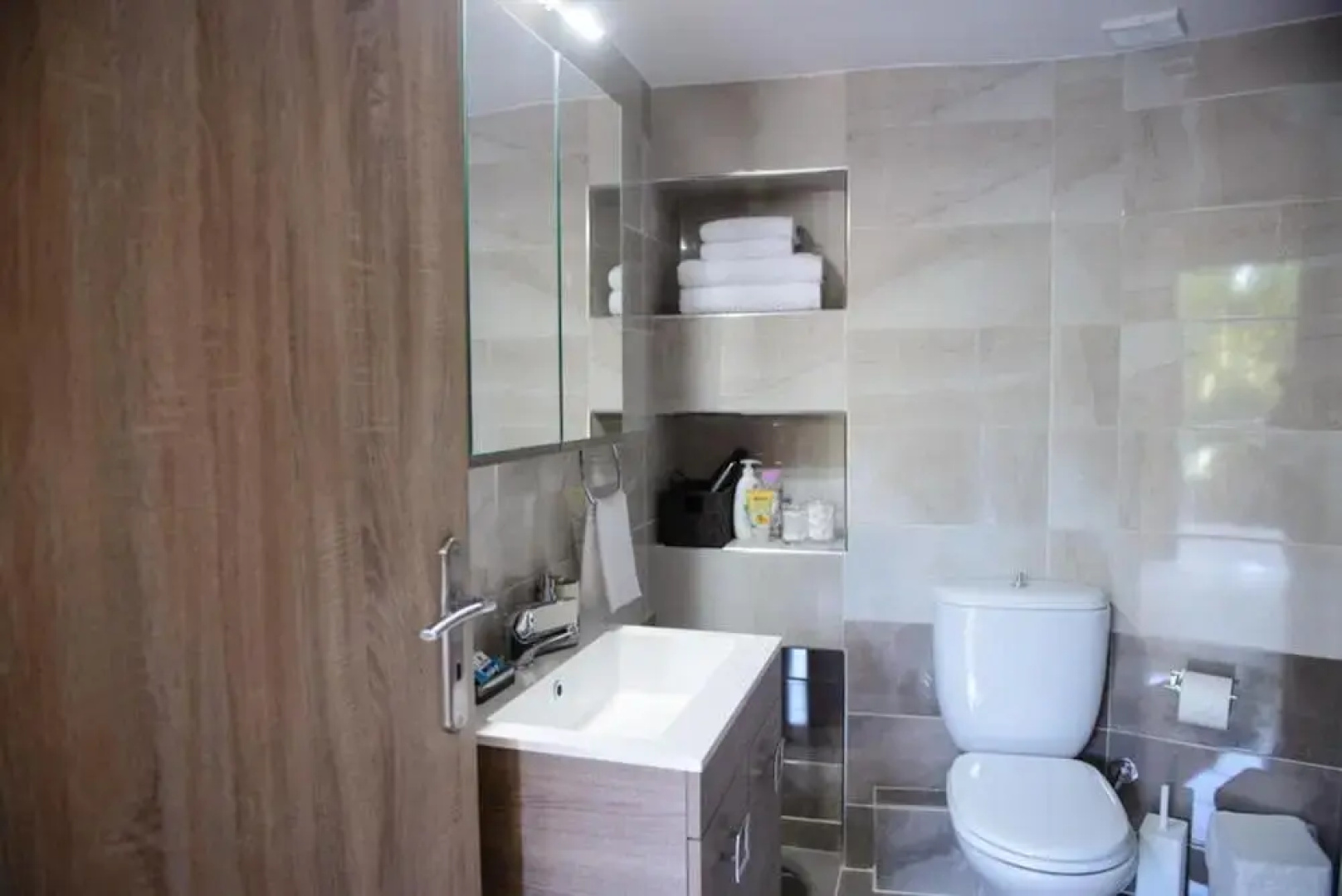 Alimos Modern Retreat Near the Beach