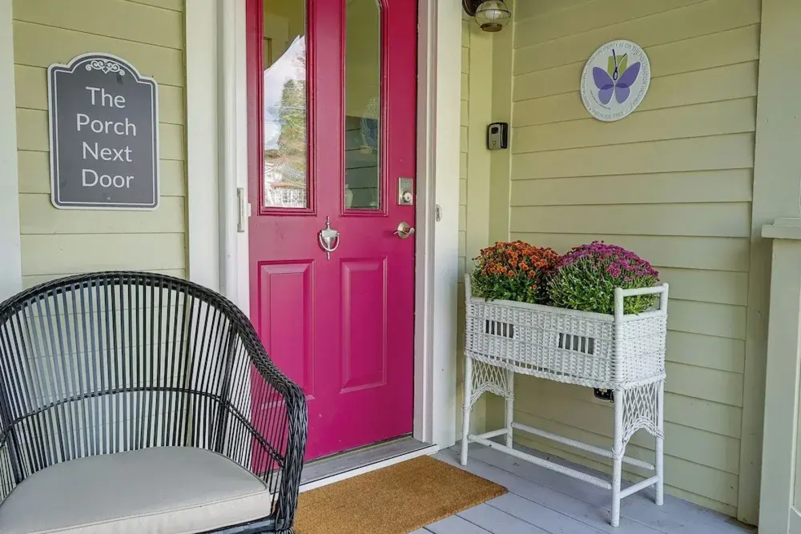 Charming Granville Home w/ Porch - Walk Downtown!