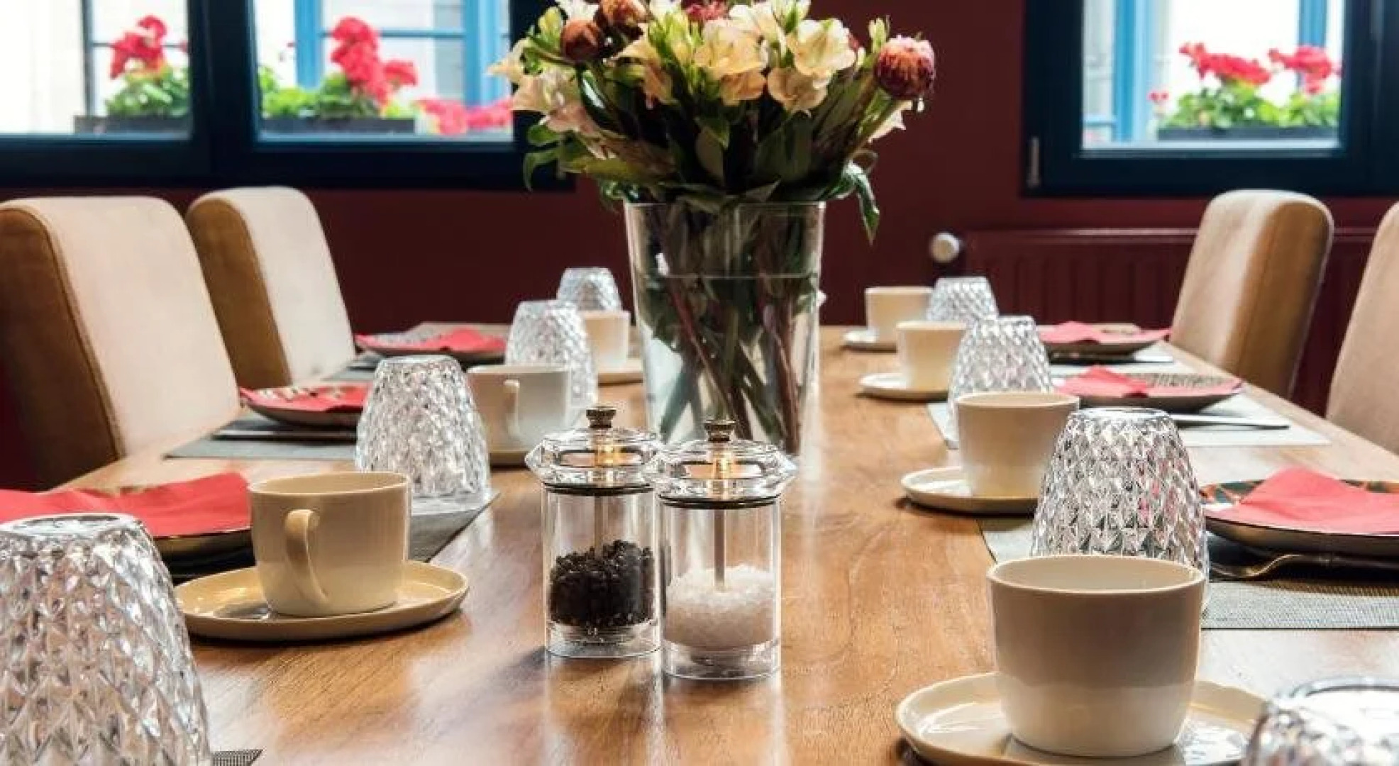 Ganda Rooms & Suites