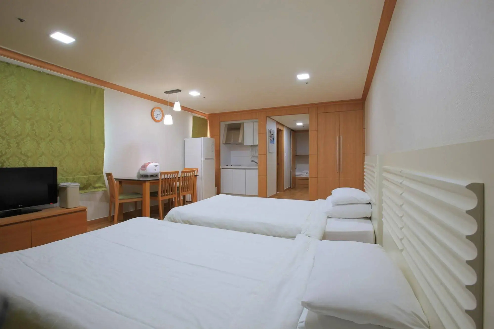 Mona Yongpyong Tower Condominium