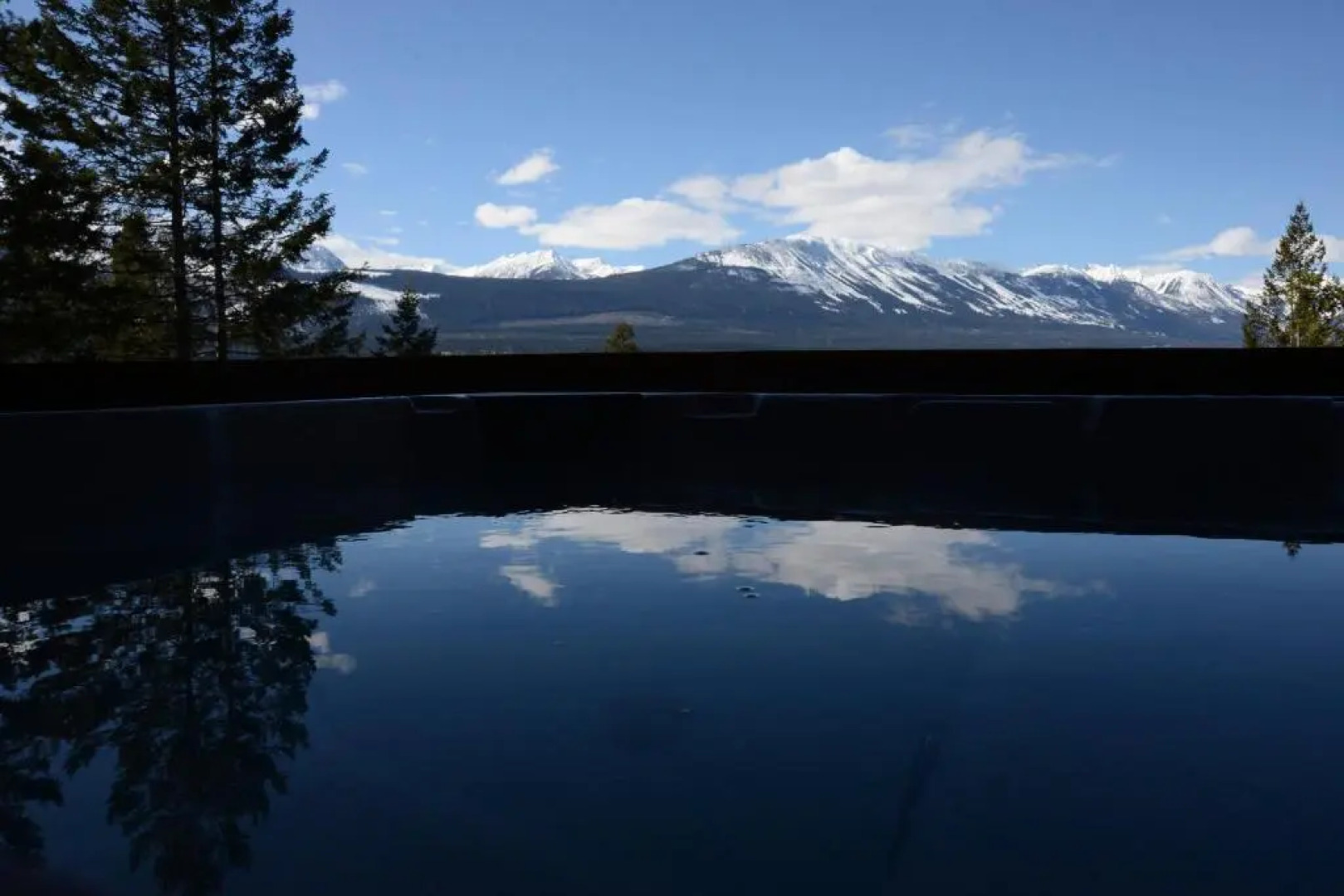 Cedar House Restaurant & Chalets