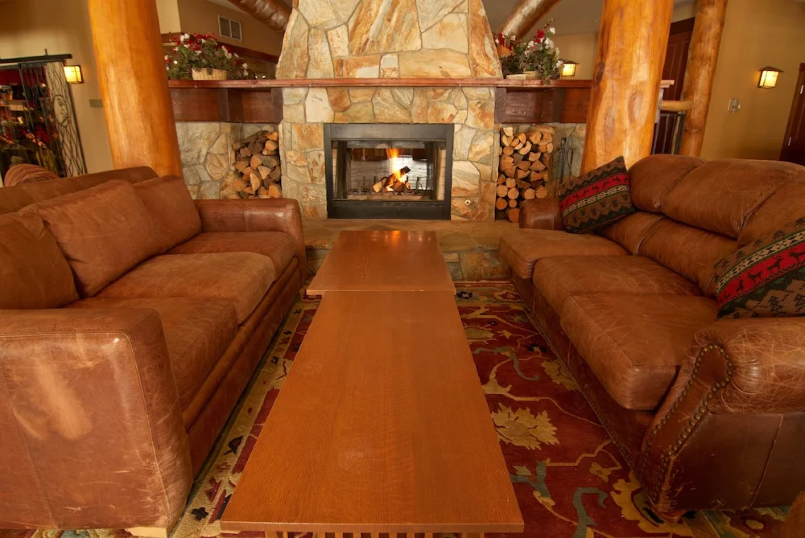 Snow Creek Cabins by Fernie Lodging Co.