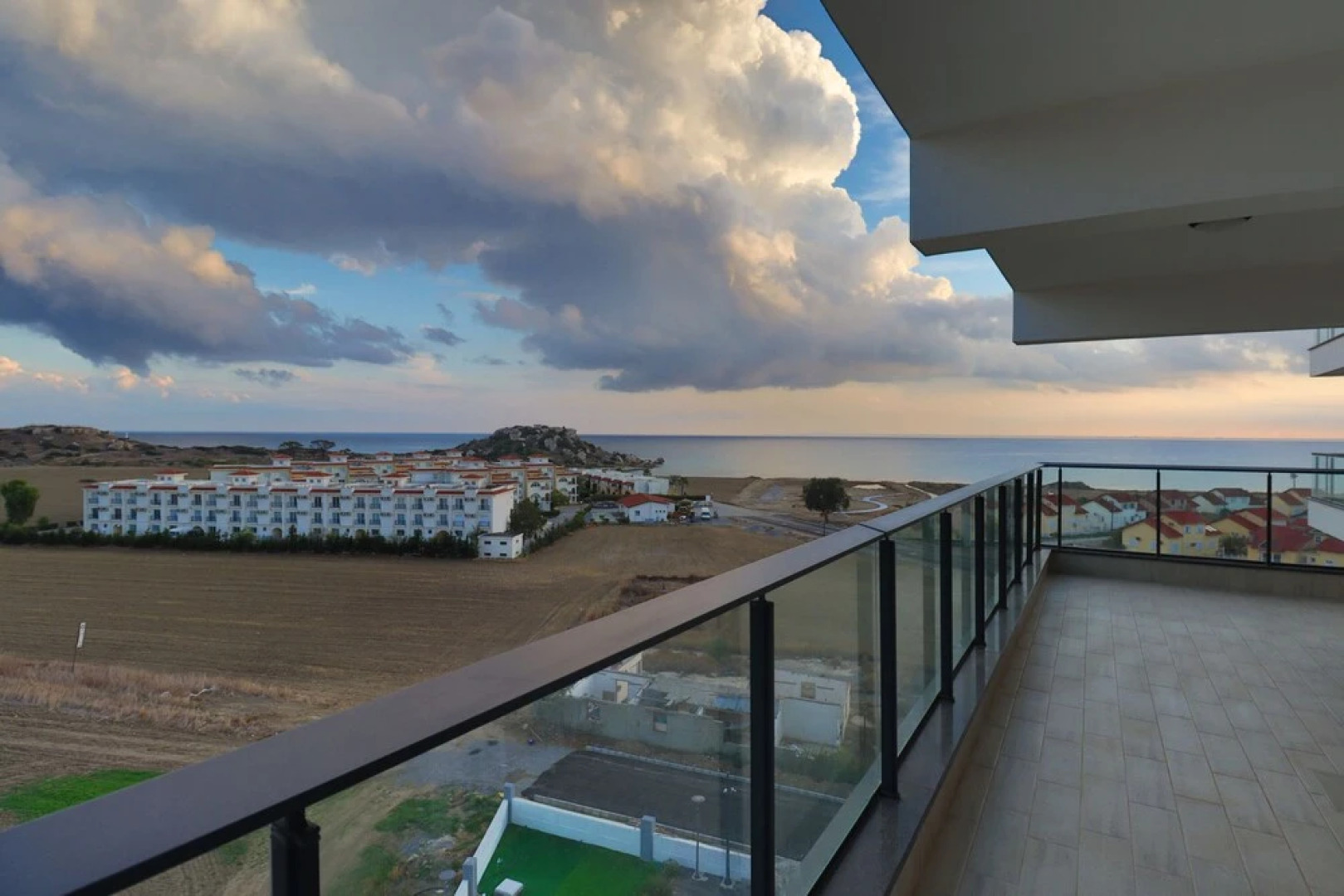 Helena Pool Apartments