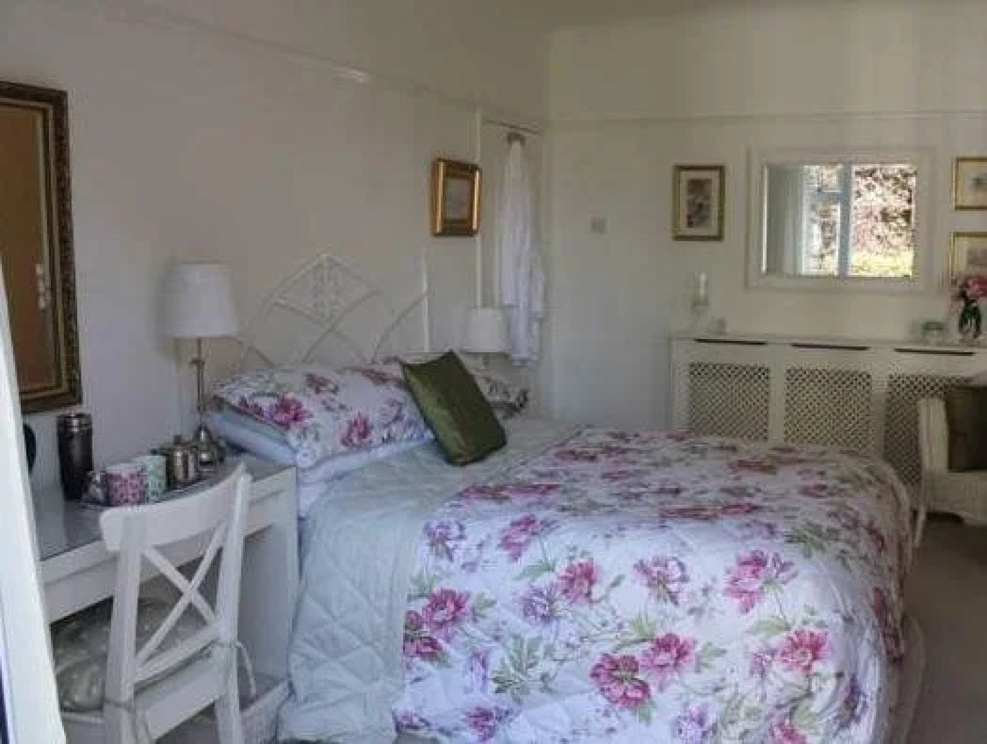 The Avenue Bed and Breakfast