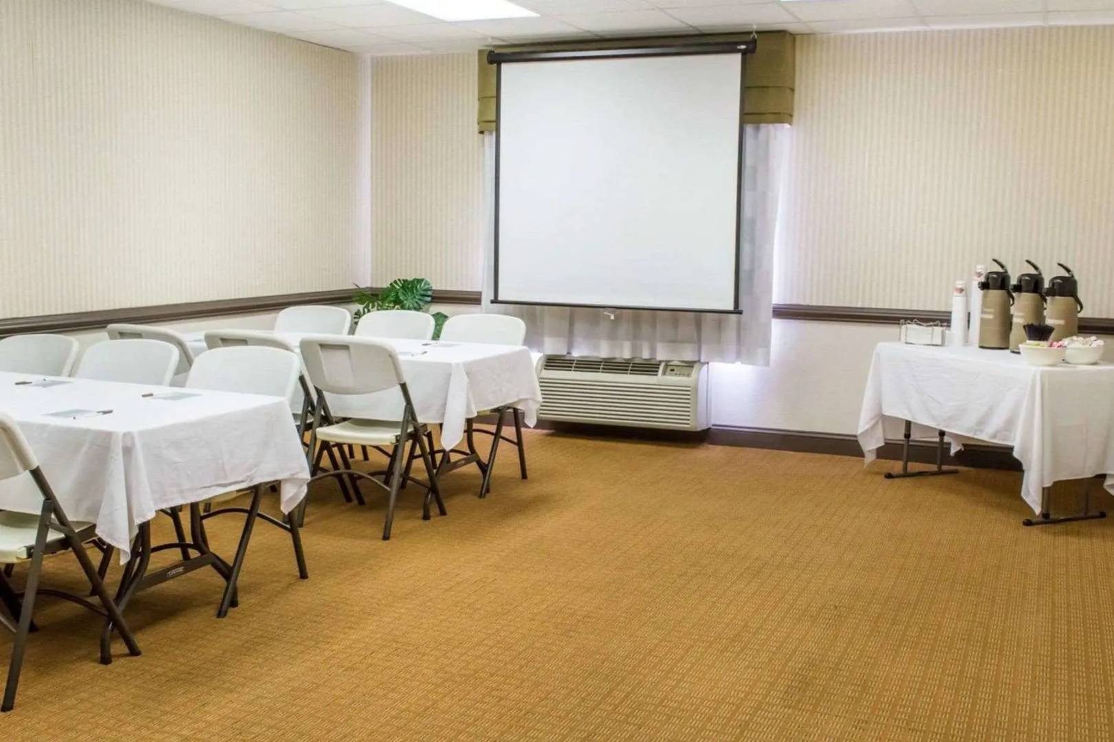 Wingate by Wyndham Dublin Near Claytor Lake State Park