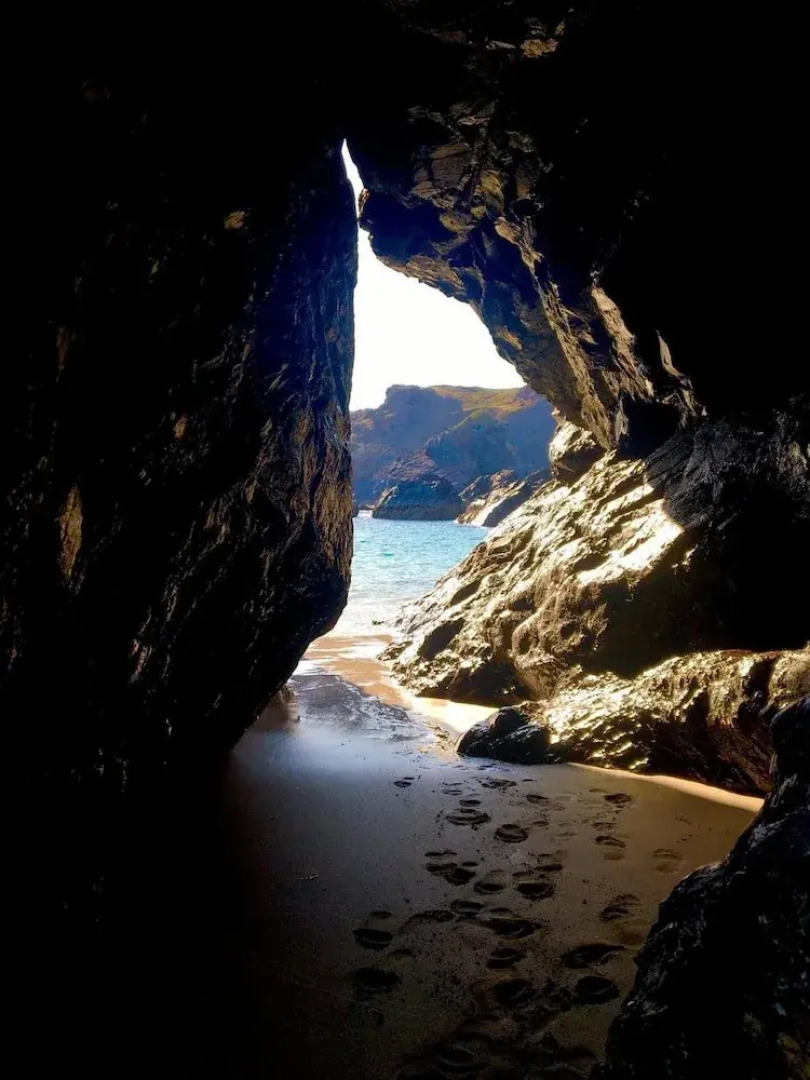 Wellspring Cottage nr Kynance Cove
