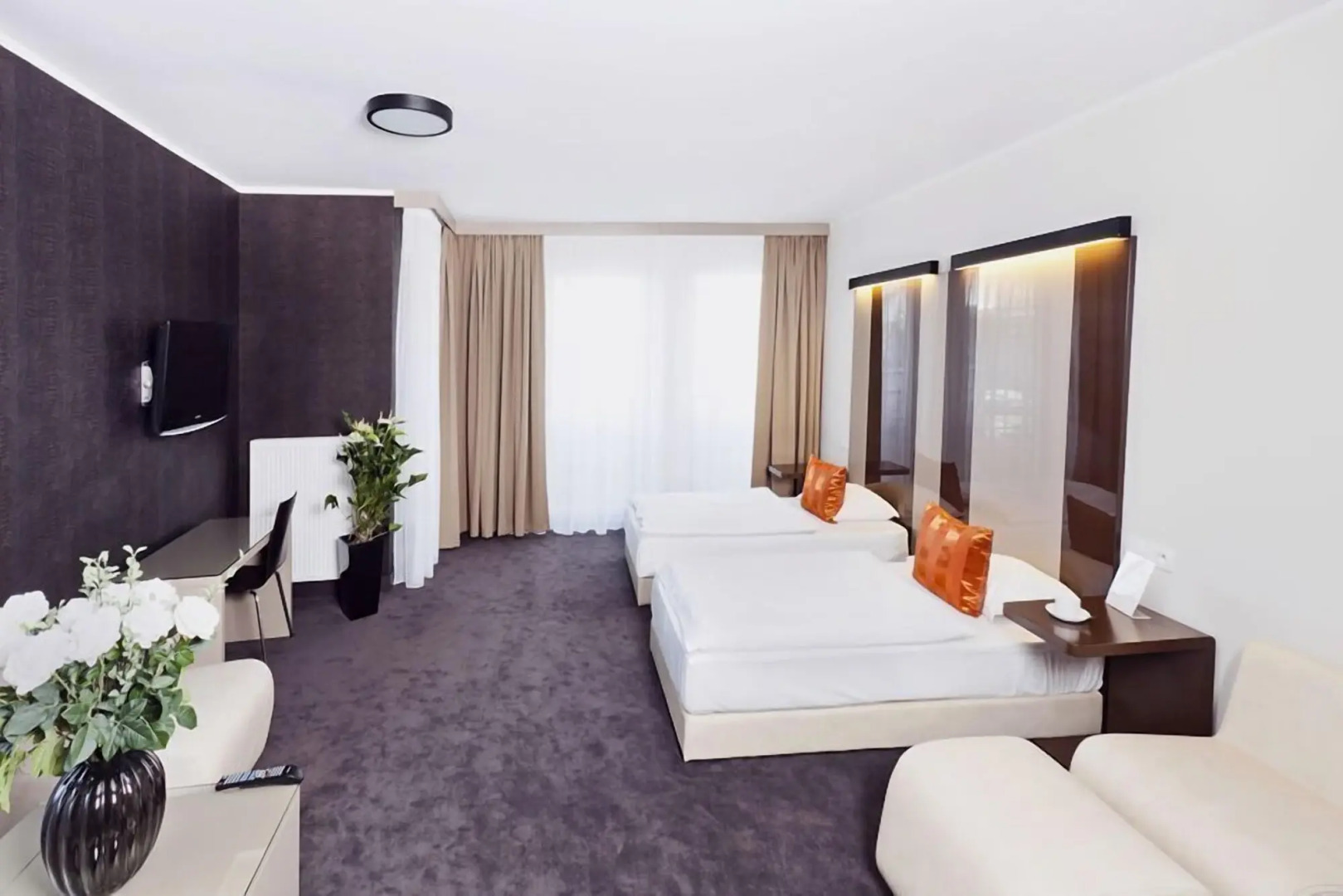 Platinum Apartments Aparthotel