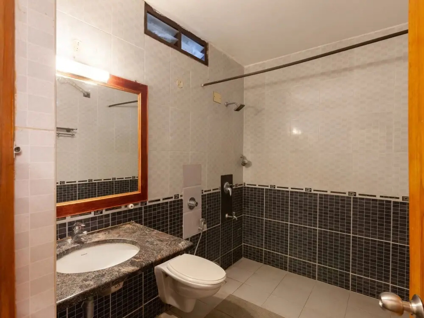 Capital O 40116 Sea Breeze Resort