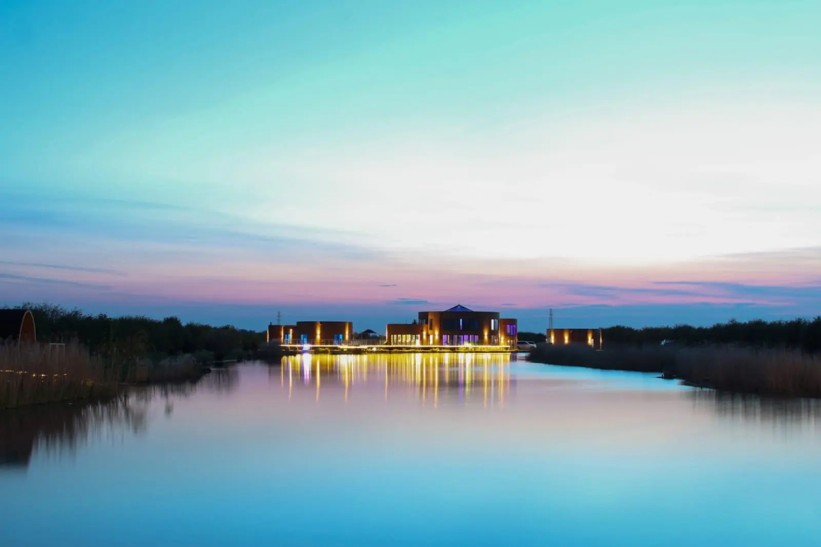 Lakeside Fishing Lodges