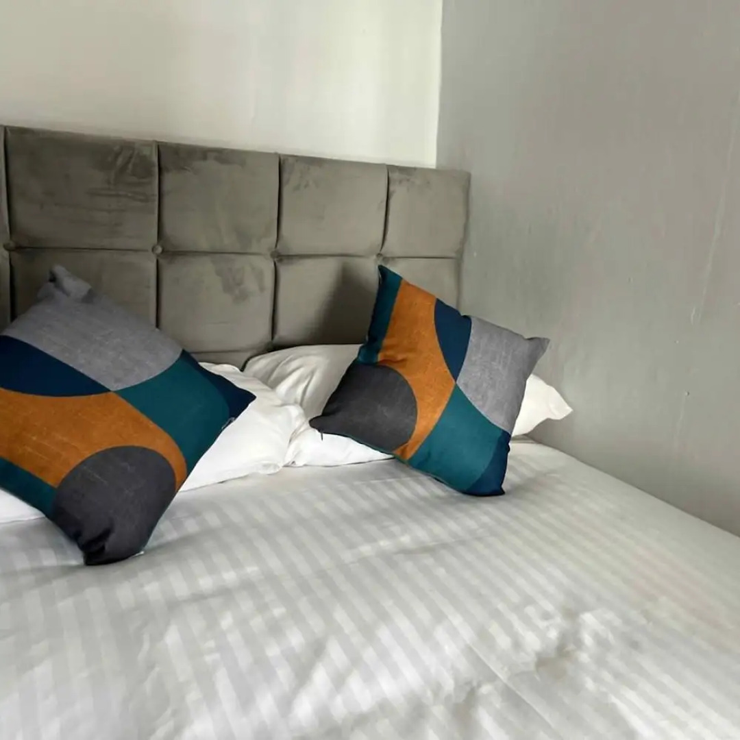 The North Wales Gathering - Hot Tub Sleeps Up 16