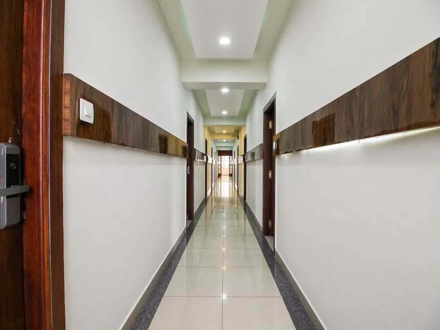 OYO 15136 Nisarga Lodge