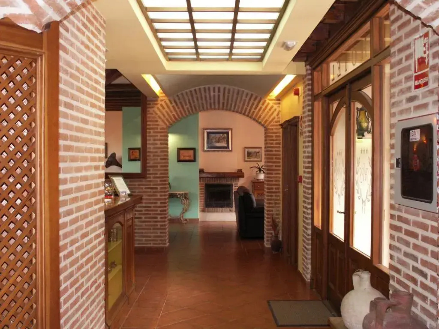 Hotel Puerta Sepúlveda by Bossh Hotels