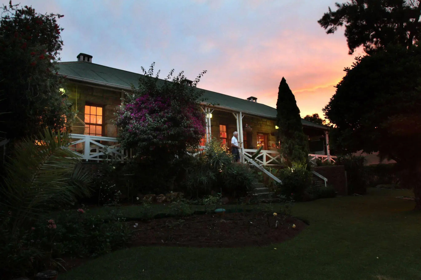 Shamrock Arms Guest Lodge