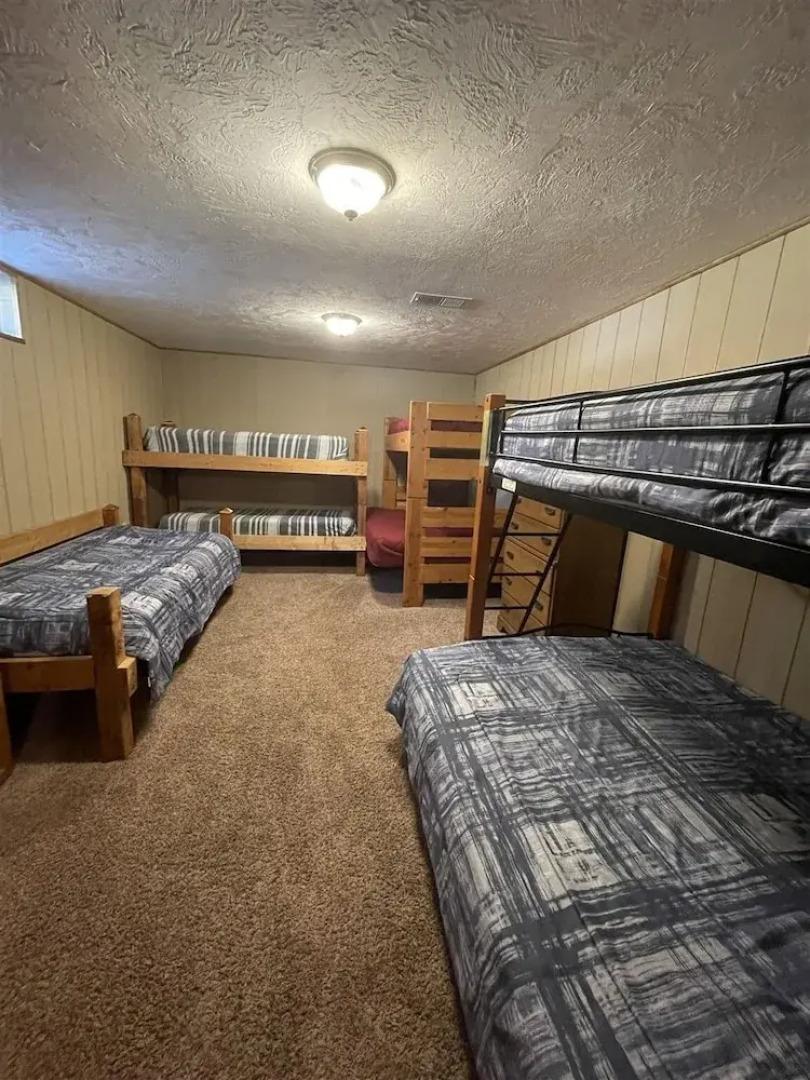 Good Times Chalet Limit 19 5 Bedroom Chalet by RedAwning