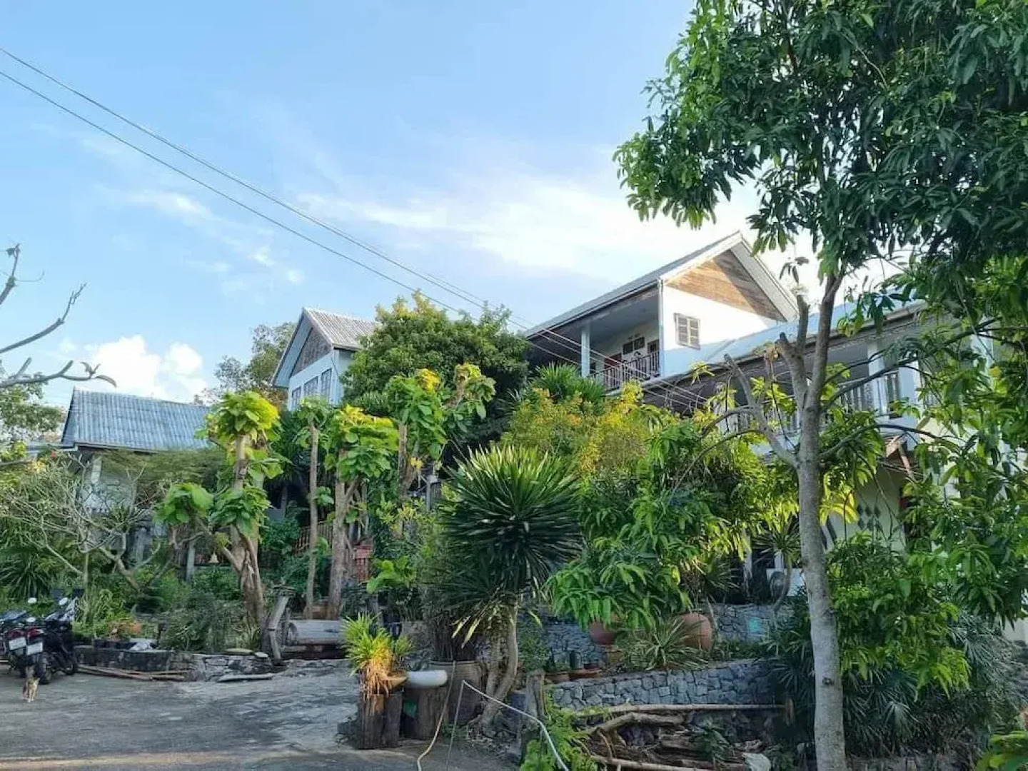 Sawasdee Sichang Resort