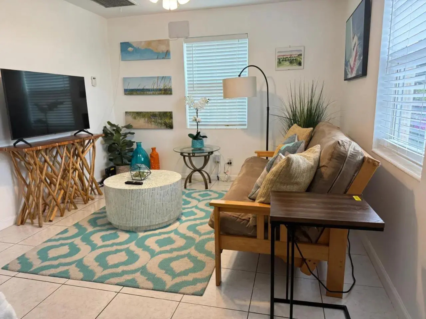 Cozy 2 bedroom near intercoastal & beaches