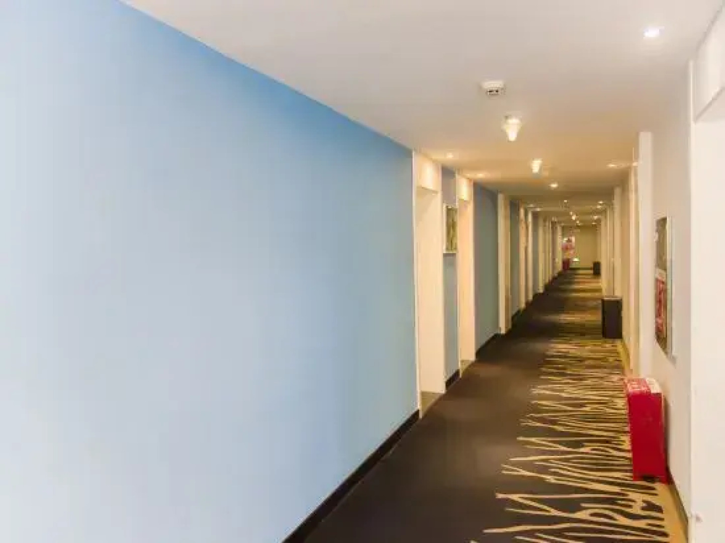 Today Inns (Shaoyang Hongqi Road)