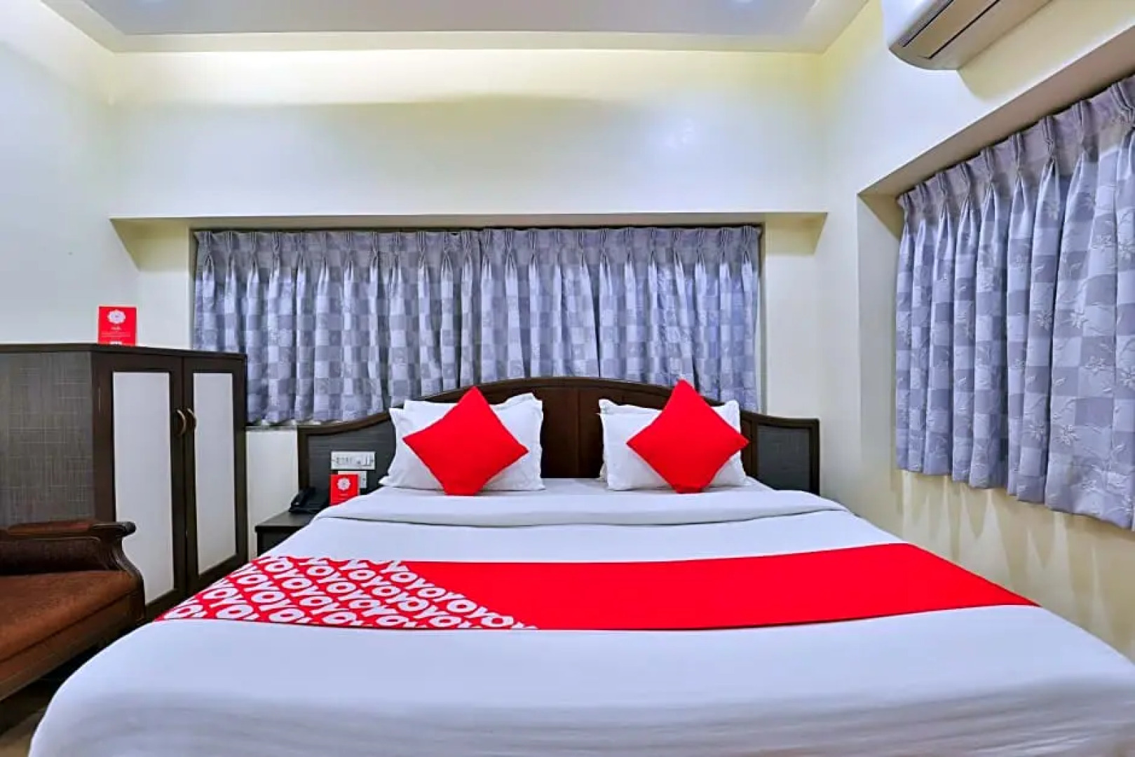 OYO 17117 Hotel Rainbow