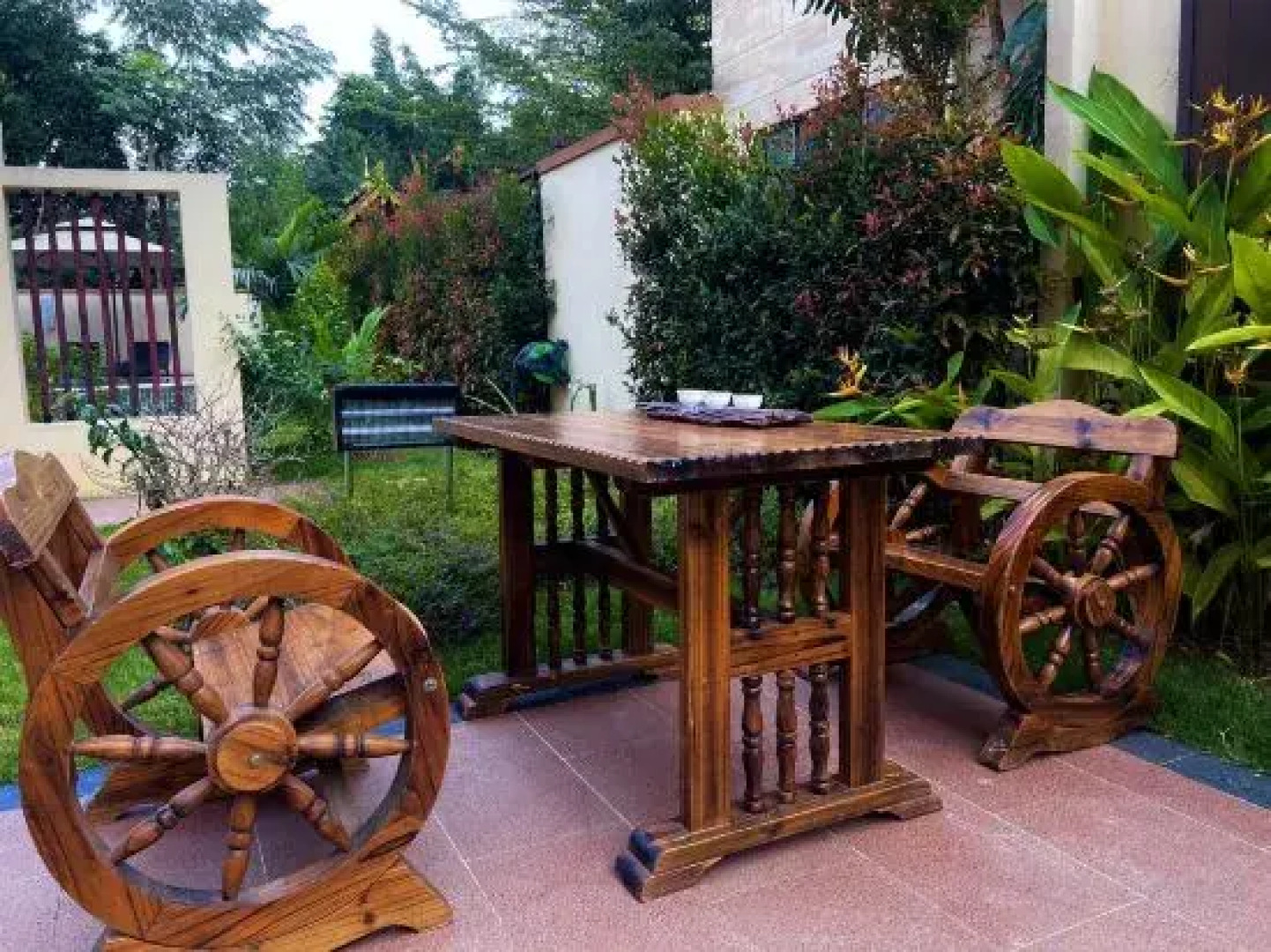 Xishuangbanna Jinghong Yunzhishu Homestay