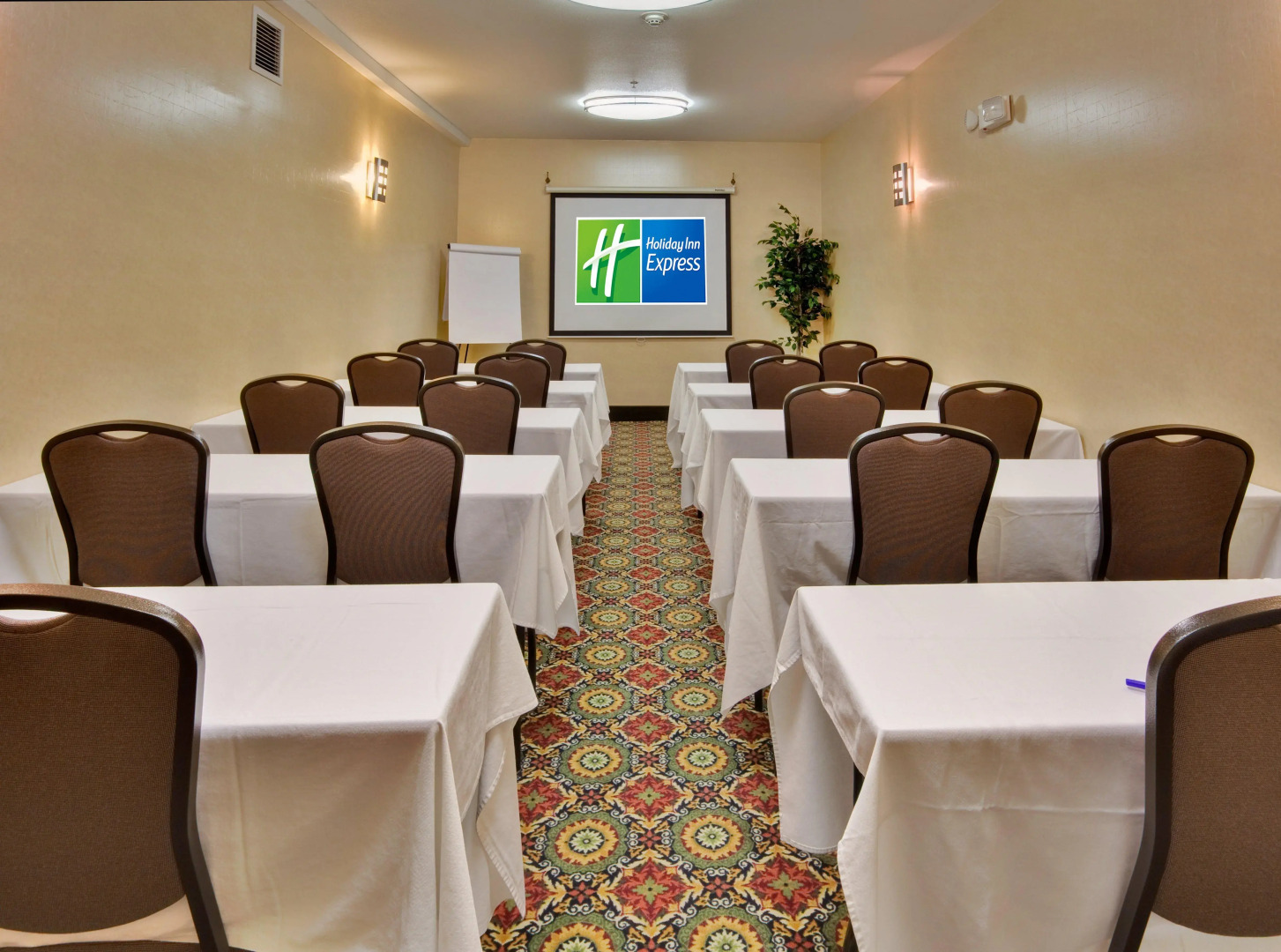 Holiday Inn Express & Suites Rancho Cucamonga by IHG