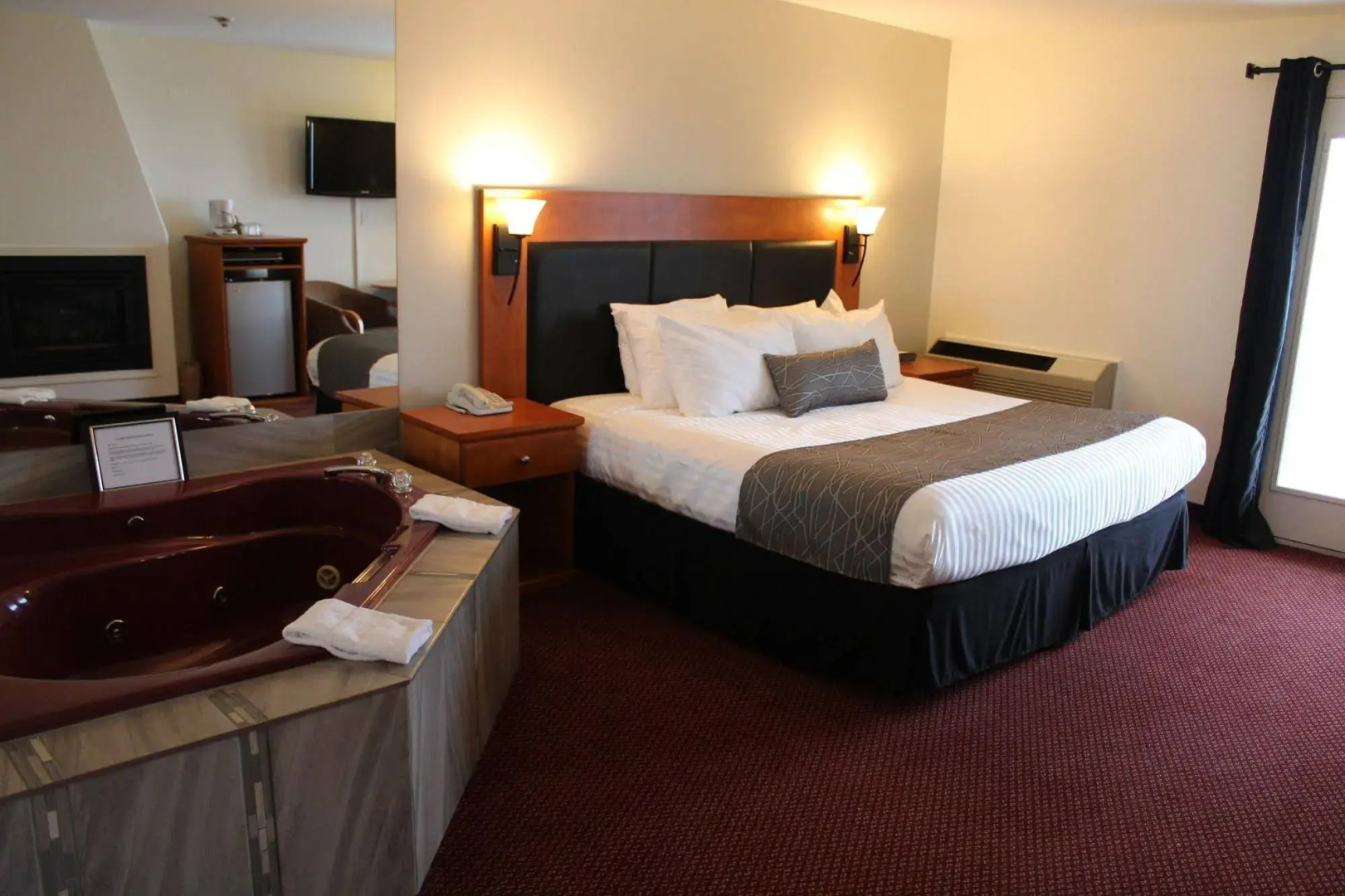 Maverick Motor Inn and Waterslide