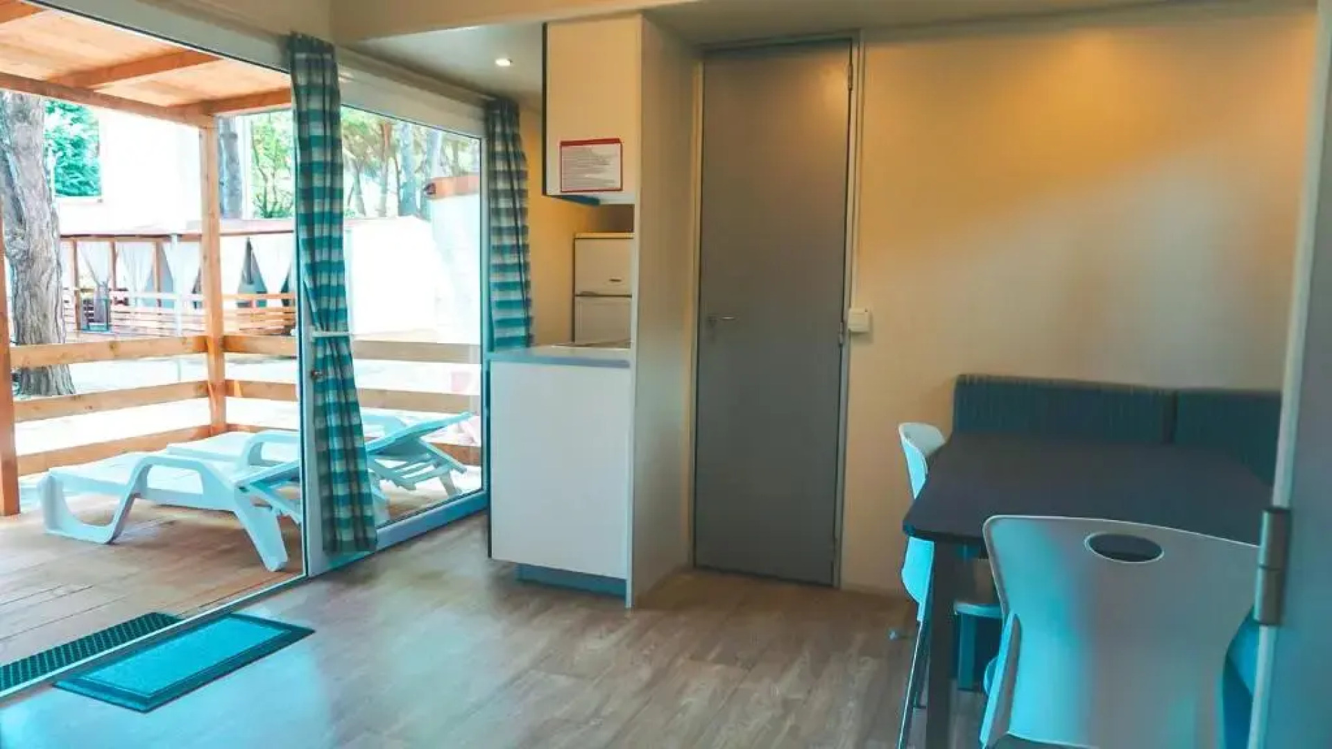 Chalet Grand Charme voor 4 personen op Camping River Village - JoyCasa