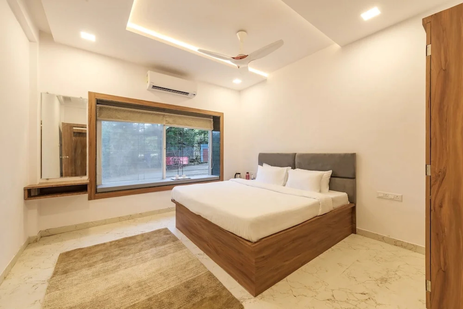 CosmicStays Casa Ivory Pool Villa Mulshi