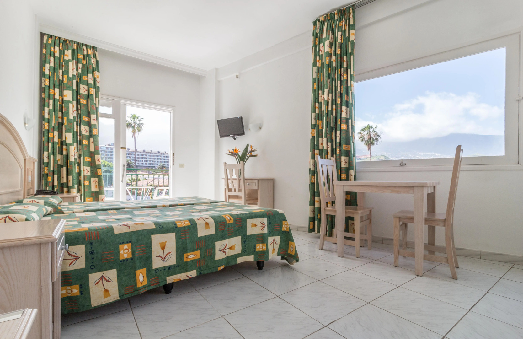 Apartamentos La Carabela