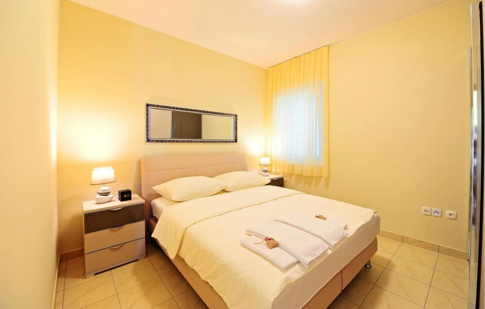 Beautiful Apartment in Podstrana With Sauna, Wifi and 2 Bedrooms