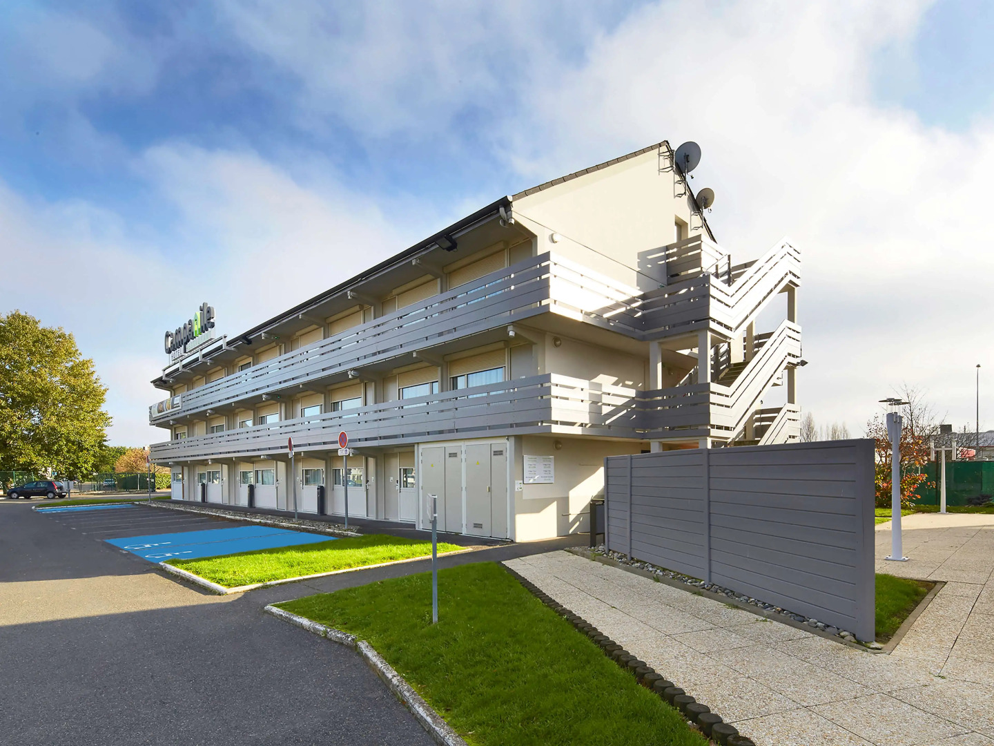 Campanile Chambray Les Tours