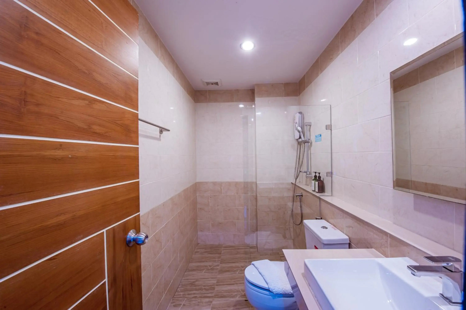 The Living Hotel SamutPrakan