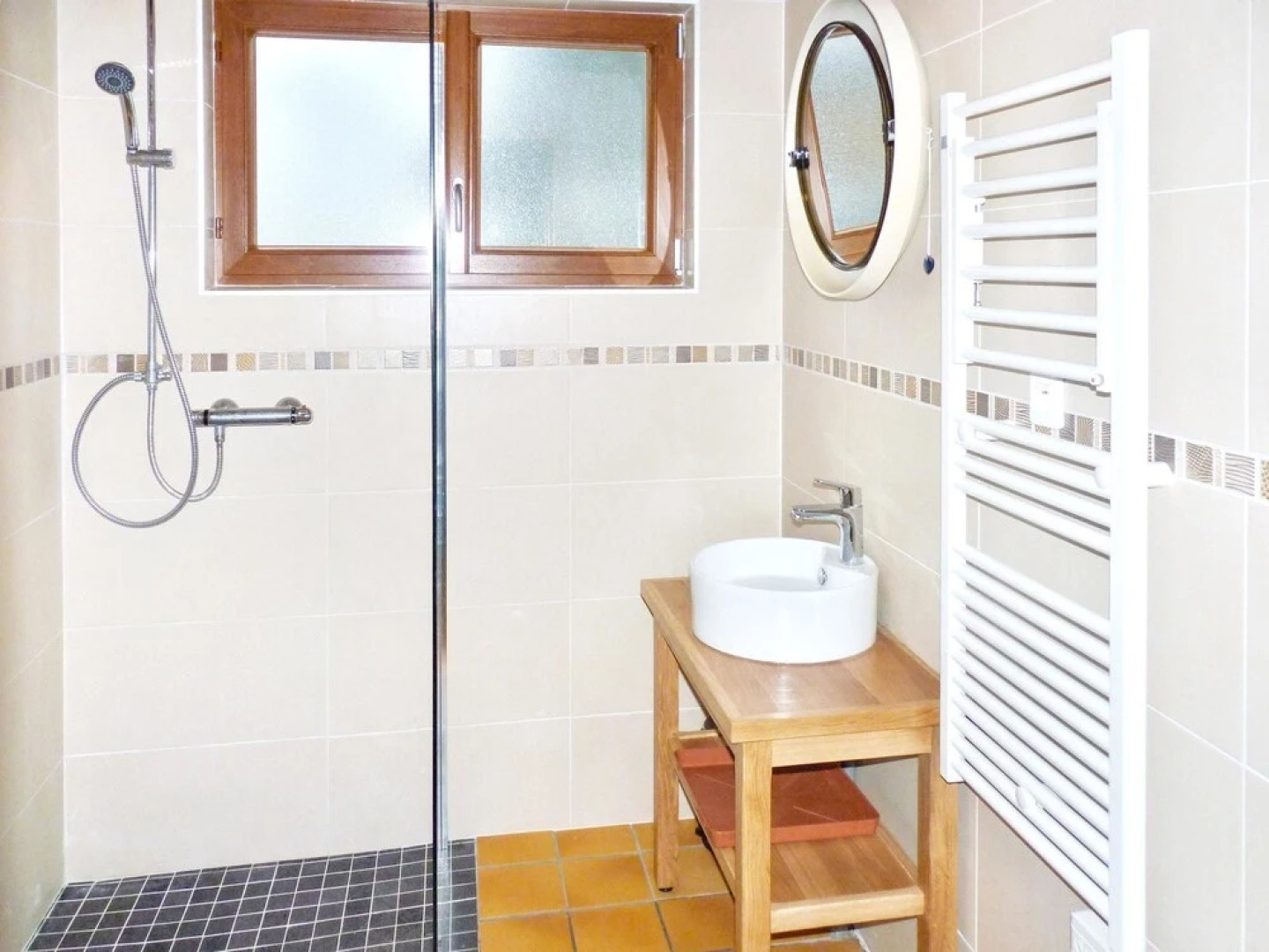 Chalet With 2 Bedrooms in Fays, With Wonderful Mountain View and Furni