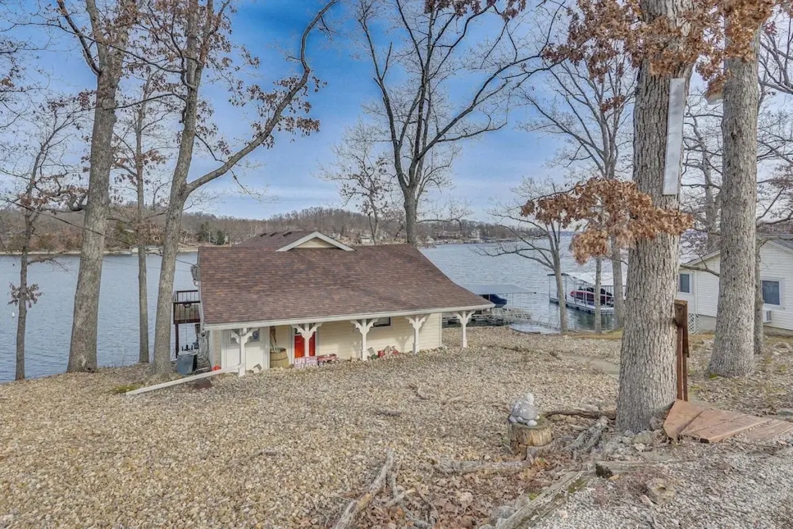 Private Dock: Lake of the Ozarks Hideaway!