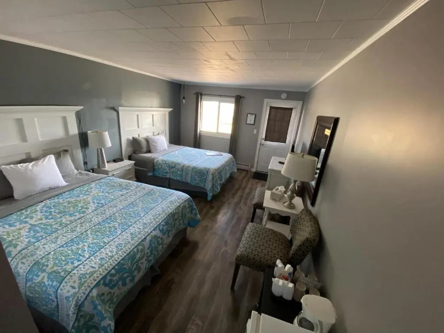 The Pines Motel and Cottages