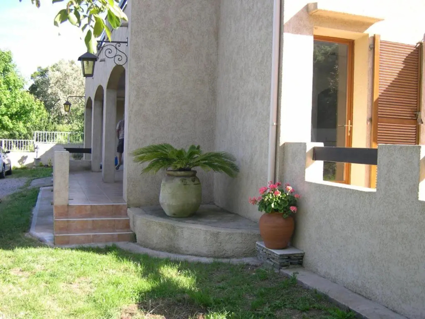 Bas de Villa chez Mr.Girolami Dominique