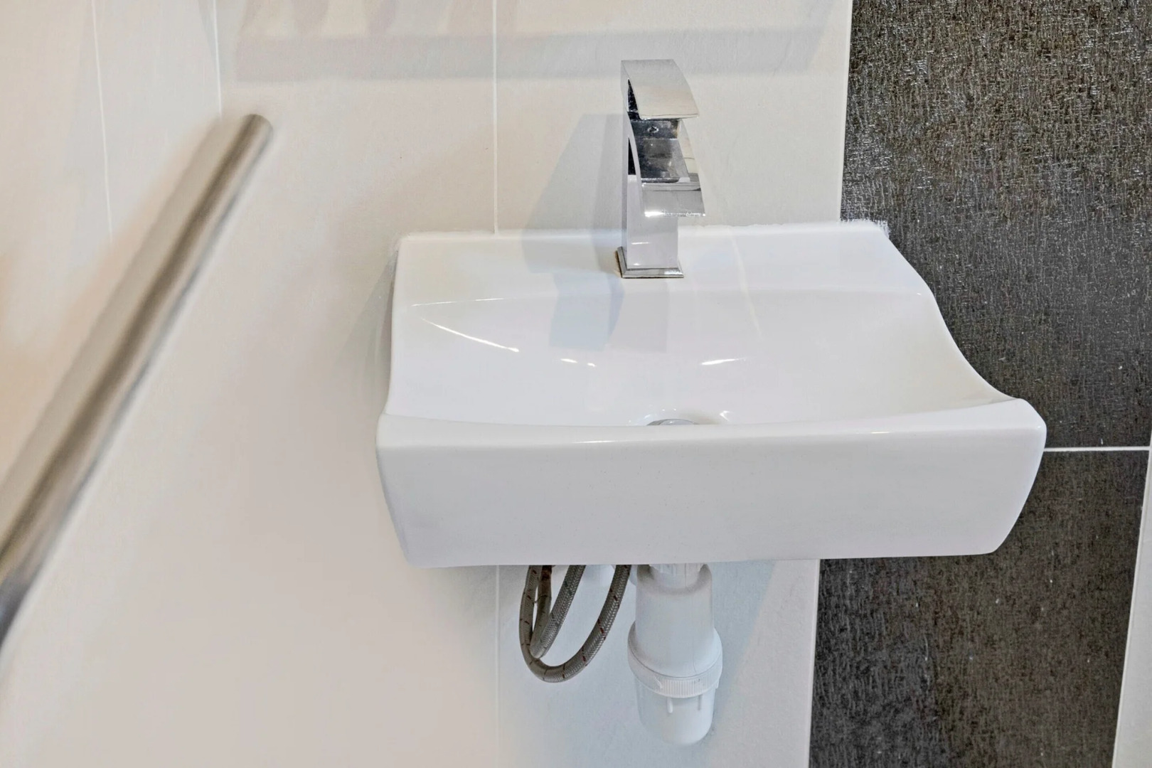 OYO The Baltimore Hotel