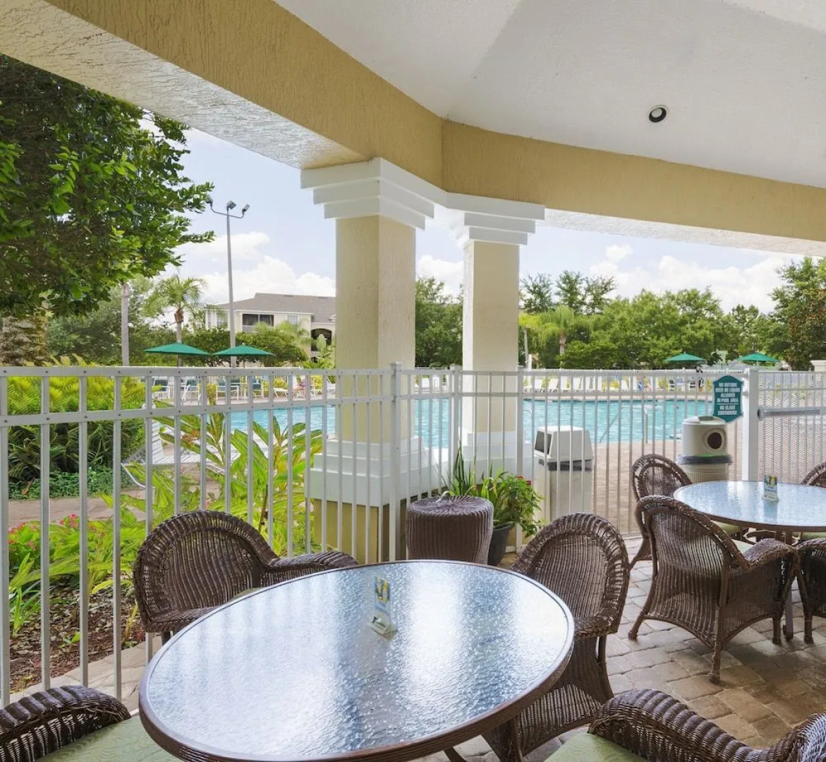 Palm Breeze by VillaDirect