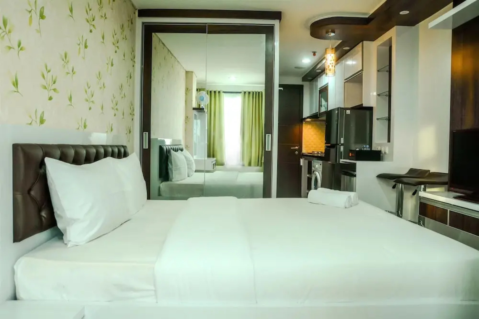 Fully Furnished Studio Apartment @ The Enviro By Travelio