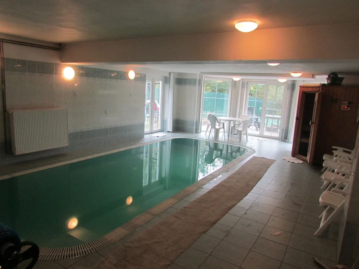 Villa with pool and sauna at Prague