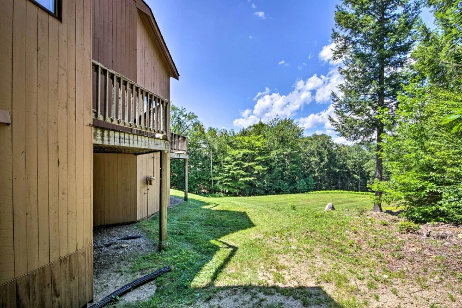 Bartlett Condo w/ Mtn-view Deck < 1 Mi to Skiing!