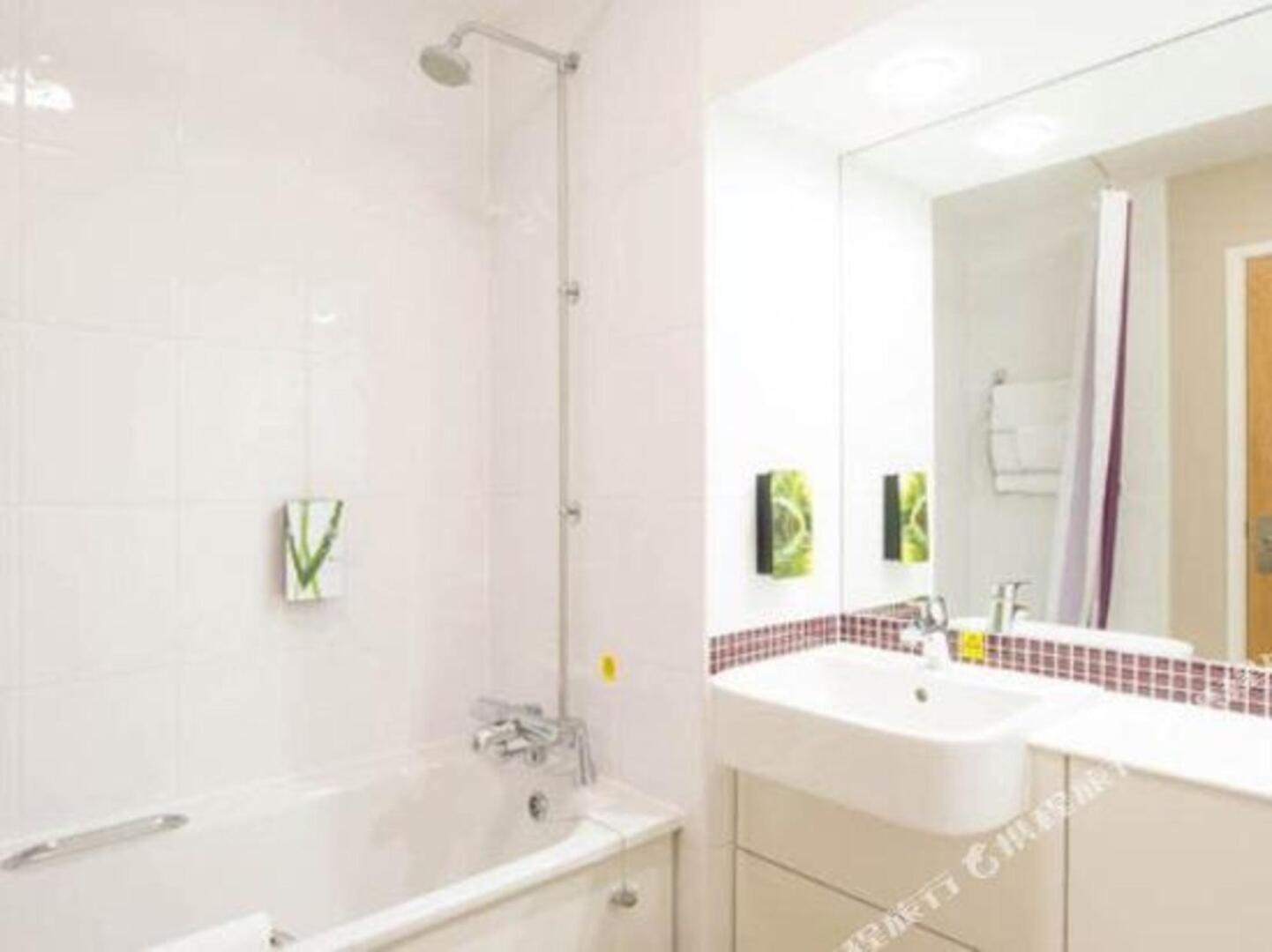 Premier Inn Huddersfield Central