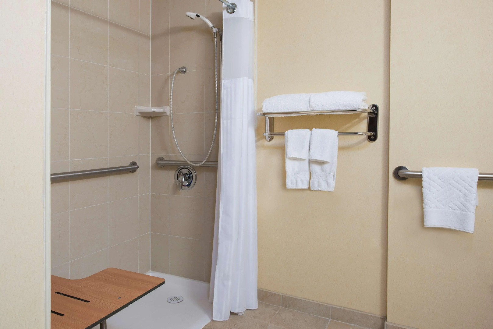 DoubleTree by Hilton Hotel Grand Rapids Airport