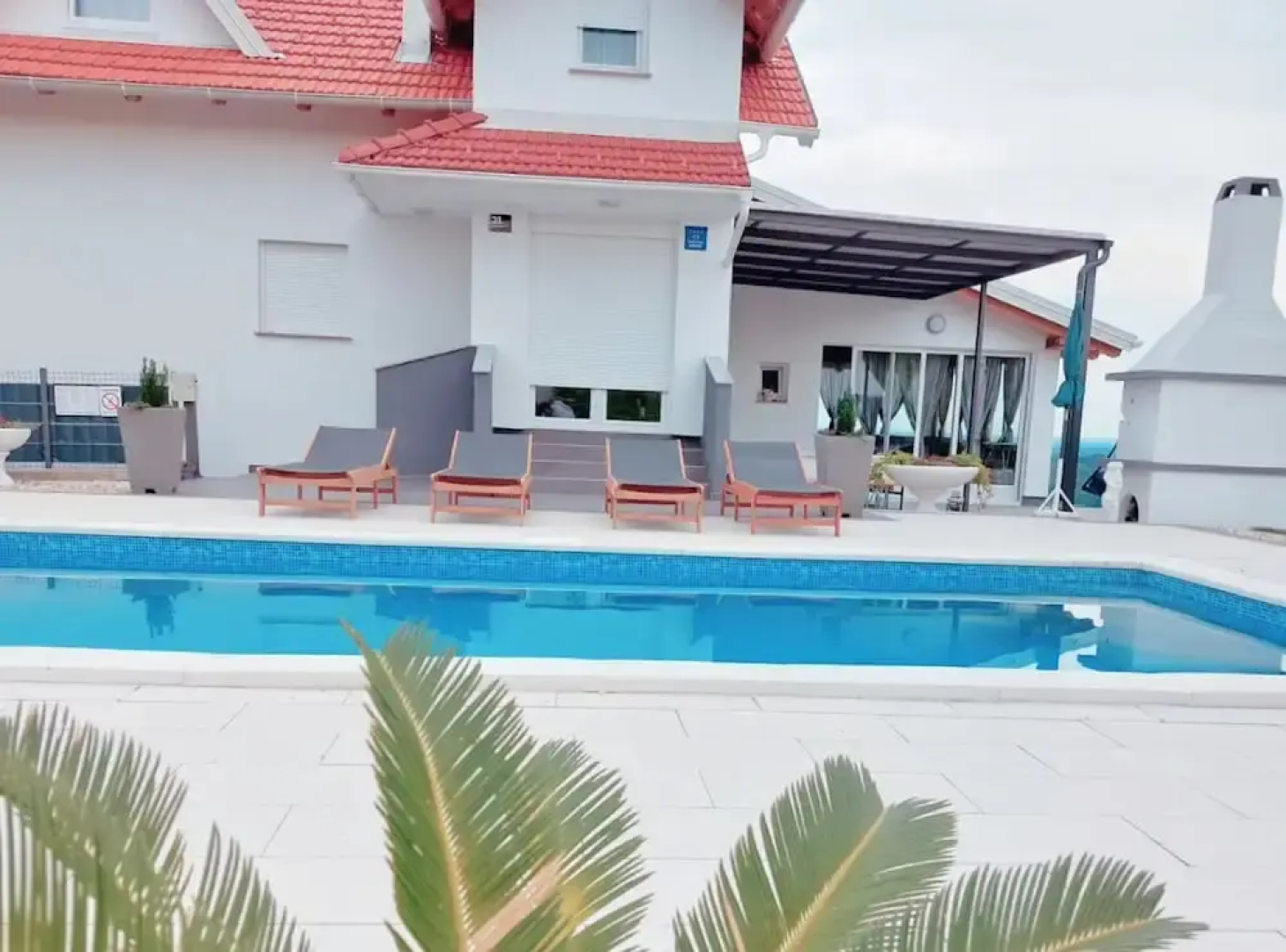 Villa Cerina With Outdoor Swimming Pool