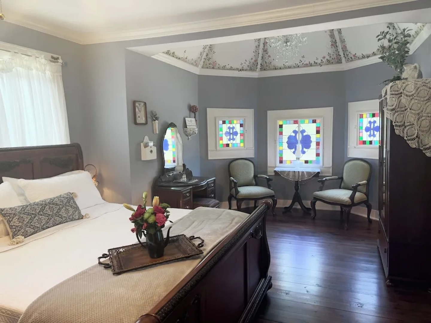 Benefield House Bed & Breakfast