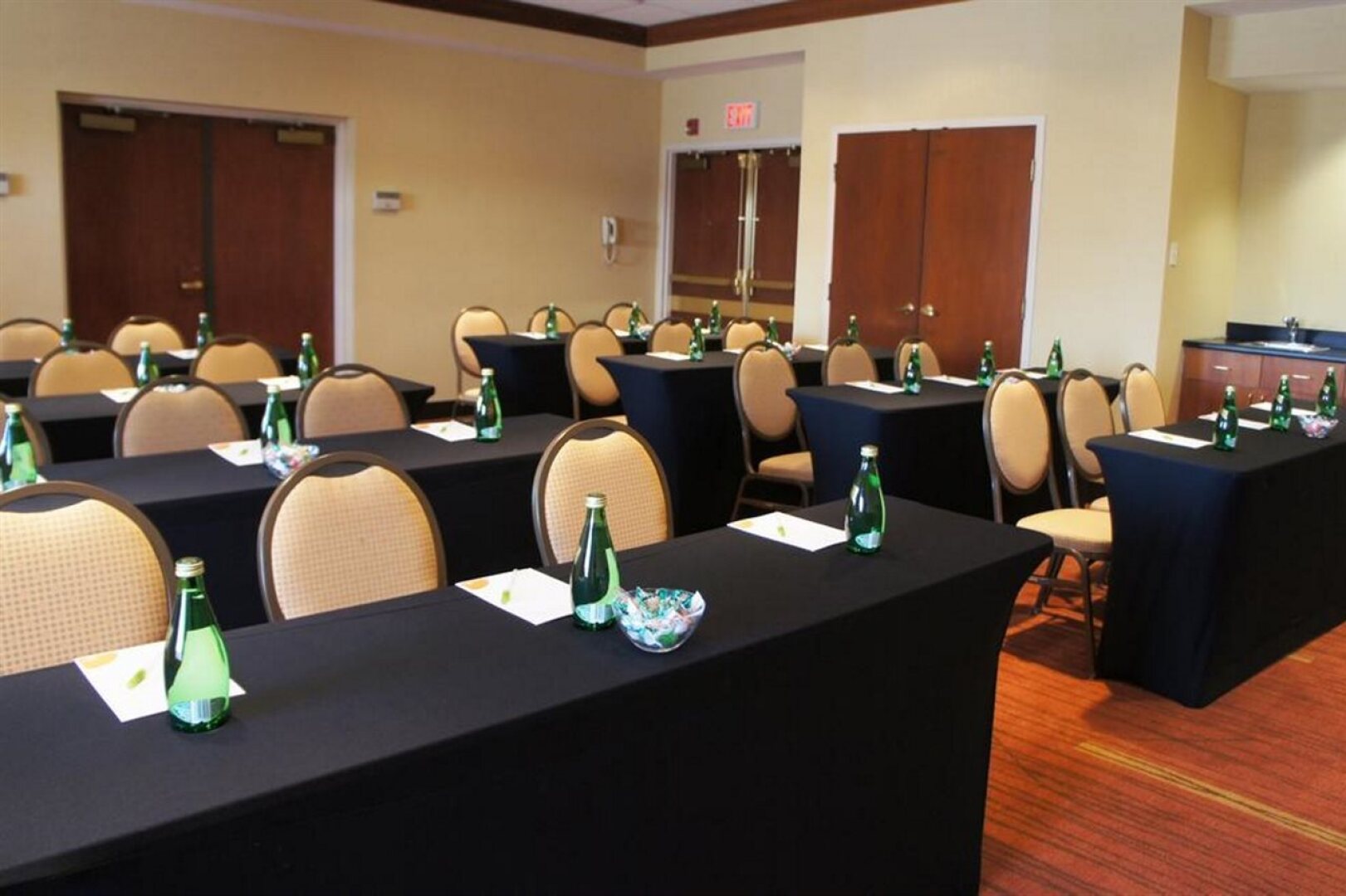 Courtyard by Marriott Toronto Airport