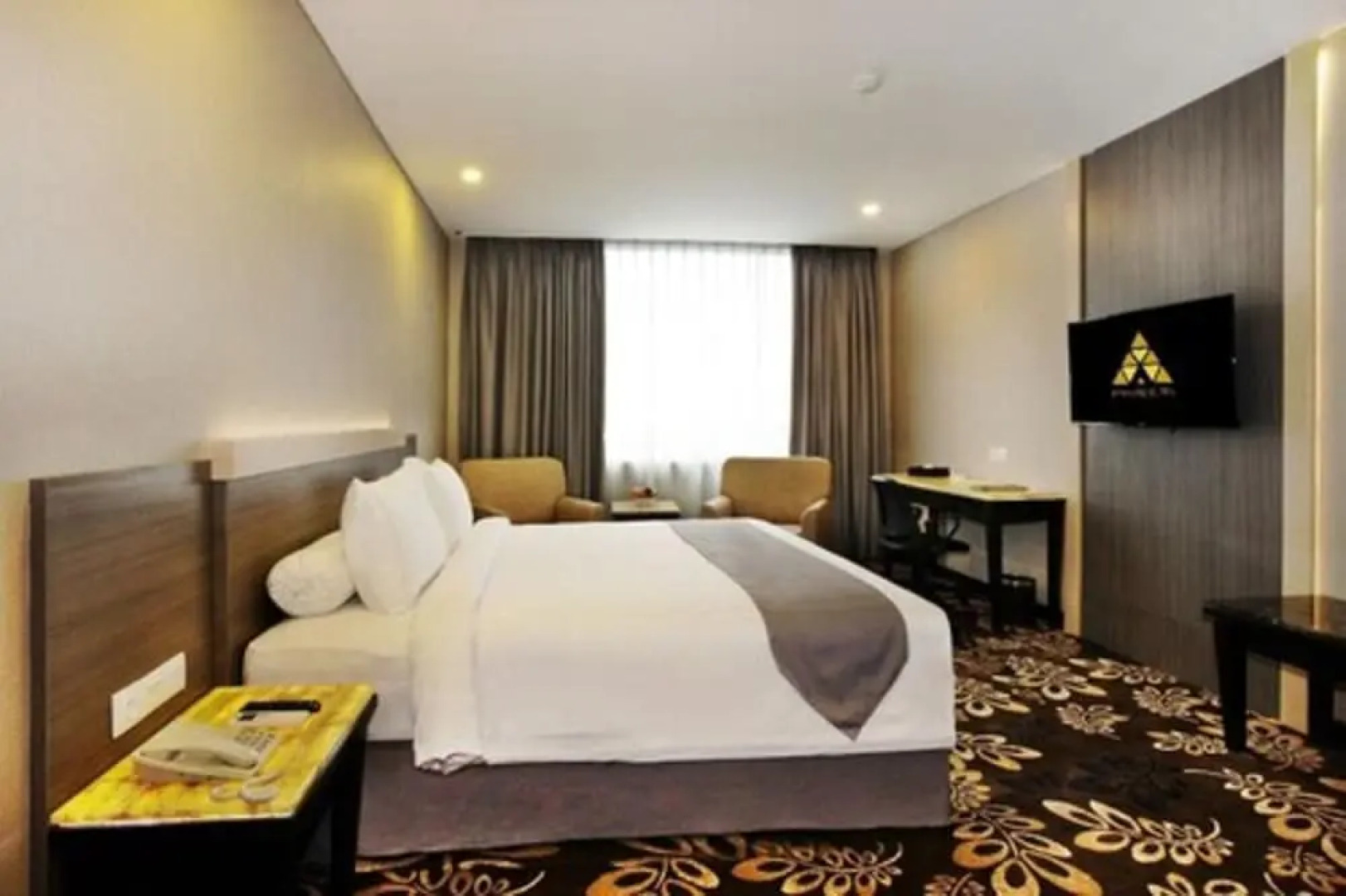 pyramid suites Hotel