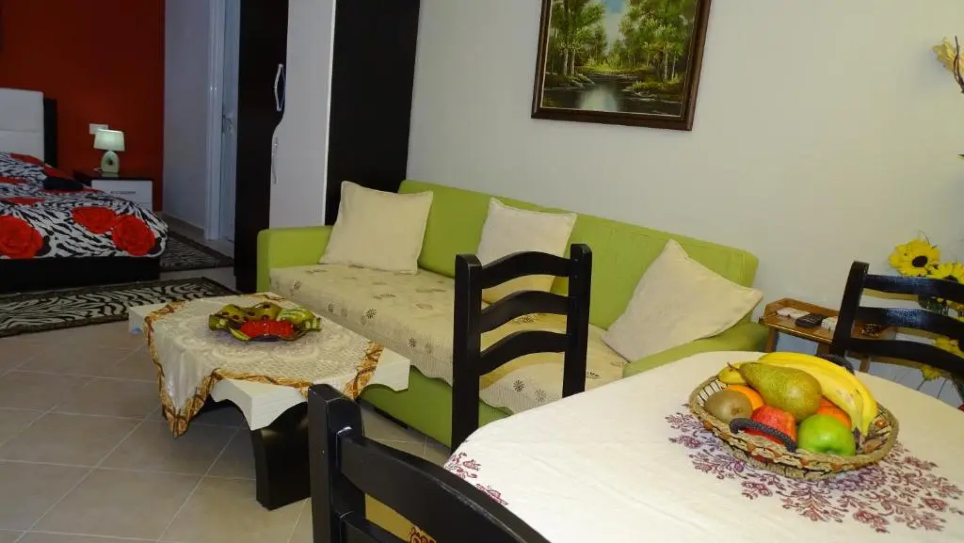 Central Apartments Shoshi