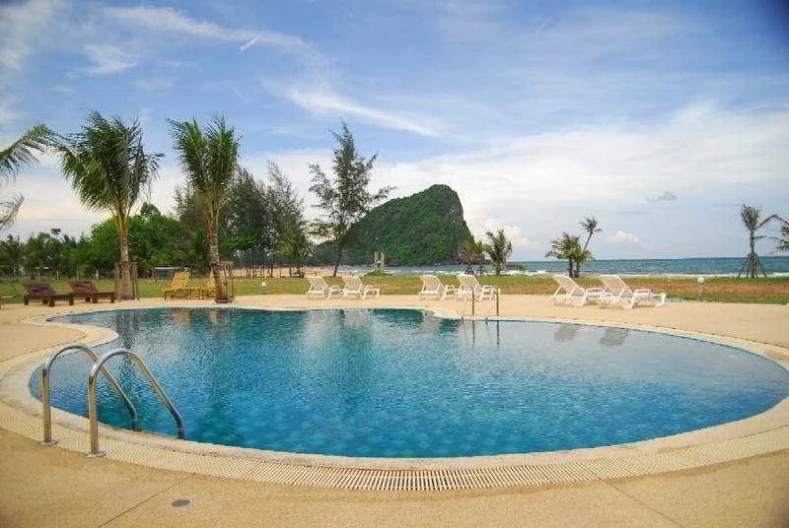 Siam Society Beach Resort