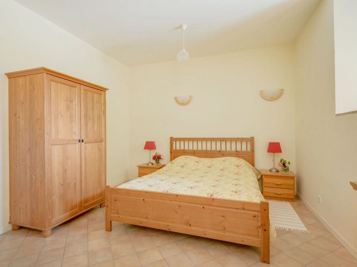 Secluded Holiday Home in Rustrel With Swimming Pool