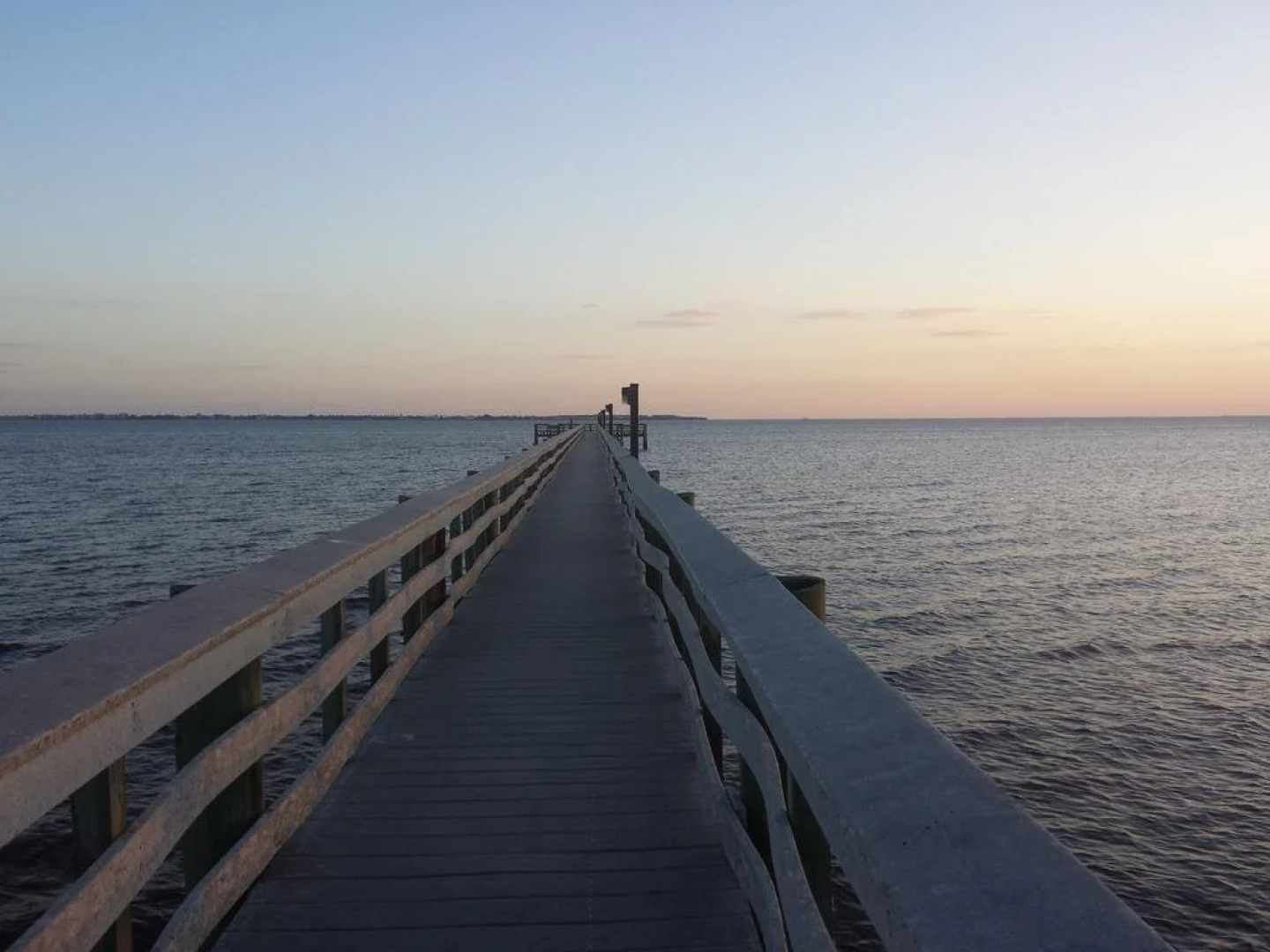 Tropical Bay Inn Motel